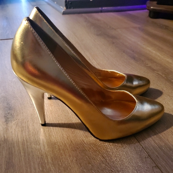 Michael Kors Gold High Heels 🤎 Size 7